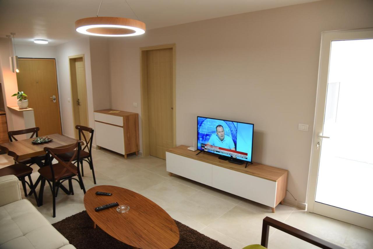 Alex'S Apartment Durres Exterior photo